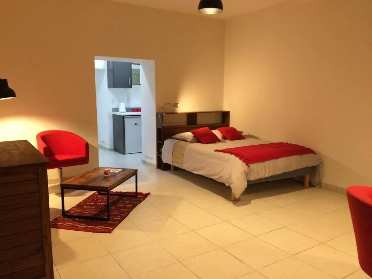 Apartment Le Studio Du Chateau Auriac-sur-Vendinelle